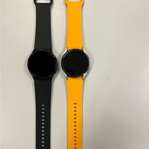 Samsung Watch 4 with charger, 6 different color watchbands, & screen protectors